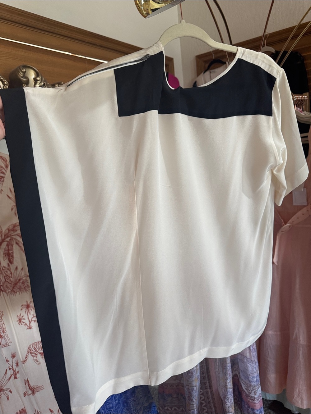Gold Hawk Silk Ivory Black Blouse W/Zipper Detailing, Washable Silk NWT $315